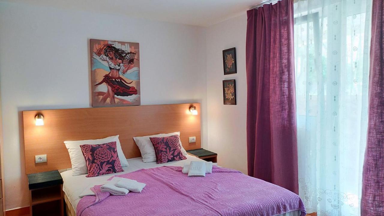 Guesthouse Tri Palme Bečići Eksteriør bilde
