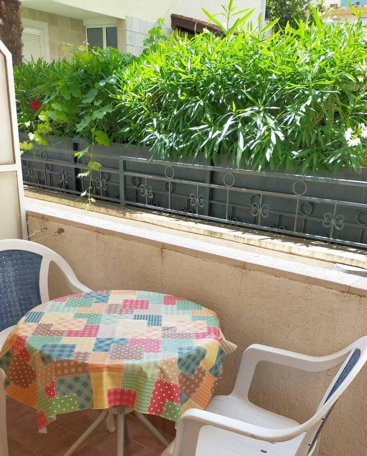 Guesthouse Tri Palme Bečići Eksteriør bilde