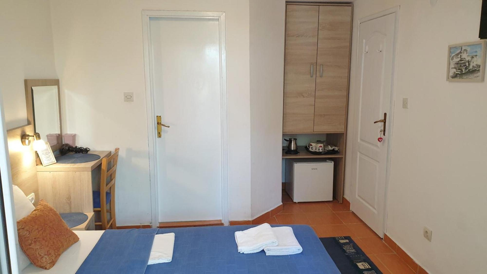 Guesthouse Tri Palme Bečići Eksteriør bilde