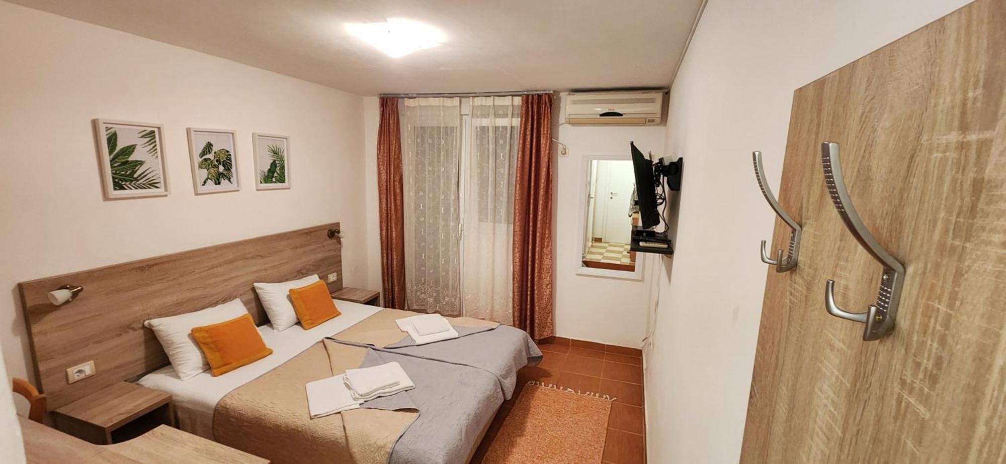 Guesthouse Tri Palme Bečići Eksteriør bilde