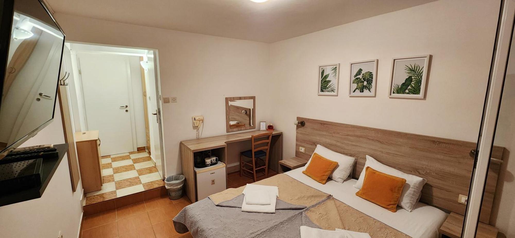 Guesthouse Tri Palme Bečići Eksteriør bilde