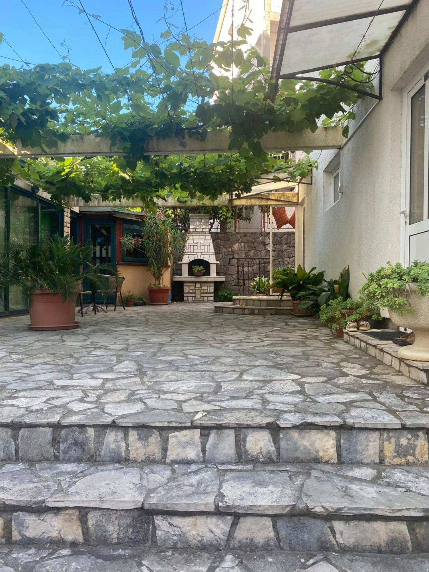 Guesthouse Tri Palme Bečići Eksteriør bilde